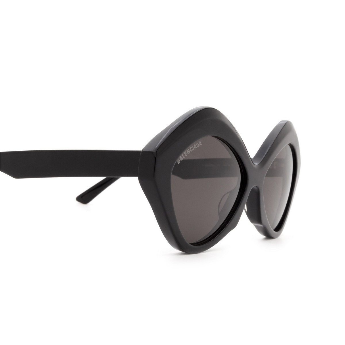 Balenciaga® Irregular Sunglasses: BB0125S color 001 Black - 3/3