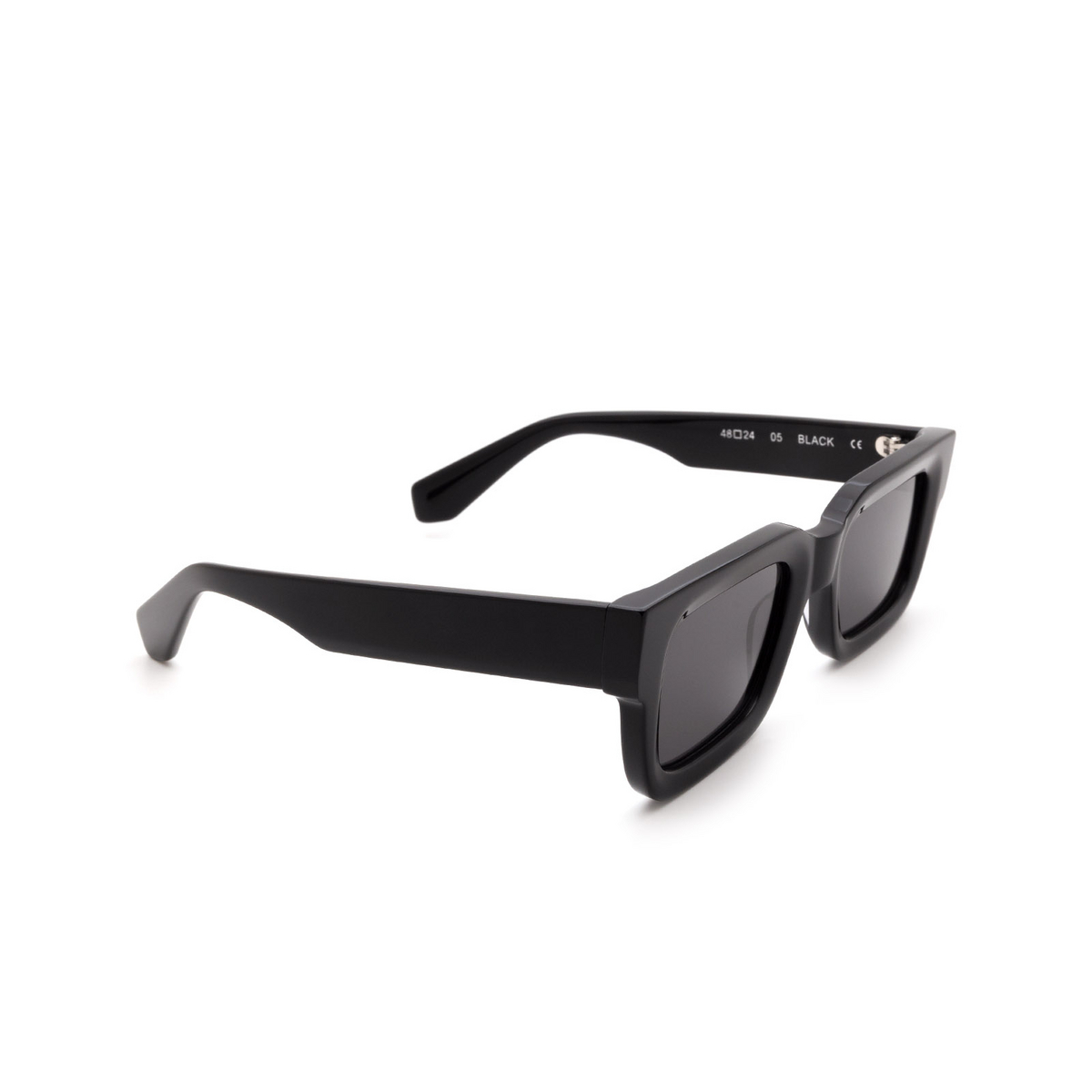 Chimi 05 Sunglasses BLACK - three-quarters view