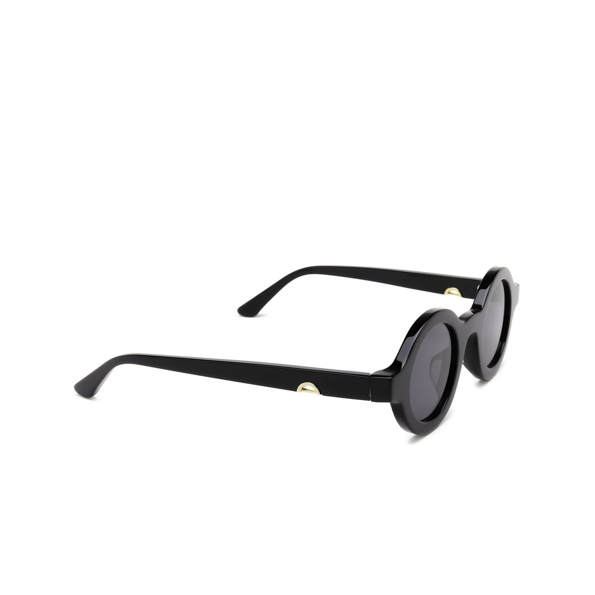Huma® Round Sunglasses: Myo color Black 06 - three-quarters view.
