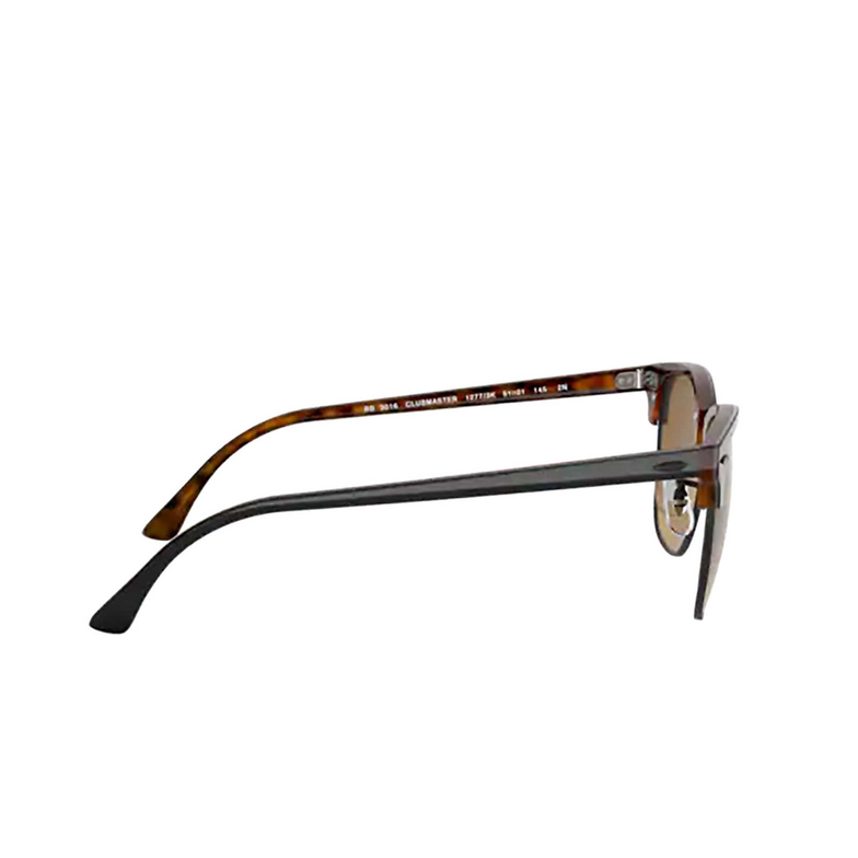 Ray-Ban CLUBMASTER Sunglasses 12773K top grey on havana - 3/4