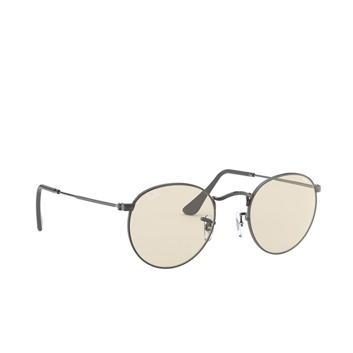 Ray-Ban ROUND METAL Sunglasses 004/T2 Gunmetal - three-quarters view