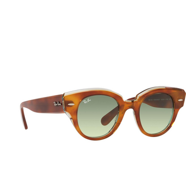 Ray-Ban ROUNDABOUT Sunglasses 1325BH havana on transparent green - three-quarters view