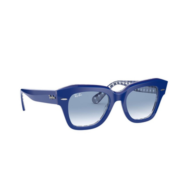 Ray-Ban STATE STREET Sunglasses 13193f blue on vichy blue / white - three-quarters view