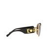 Occhiali da sole Versace VE2150Q 10025A gold - anteprima prodotto 3/4