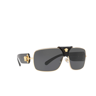 Versace VE2207Q Sunglasses 100287 gold - three-quarters view