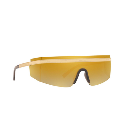 Gafas de sol Versace VE2208 10027P gold - Vista tres cuartos