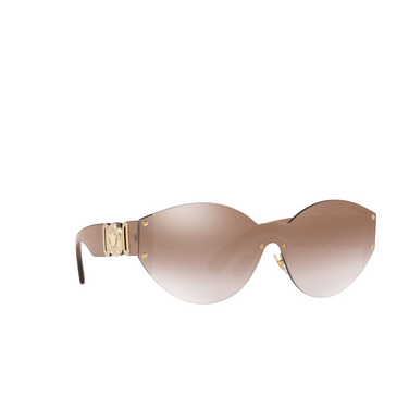 Versace VE2224 Sonnenbrillen 53406K pale gold - Dreiviertelansicht