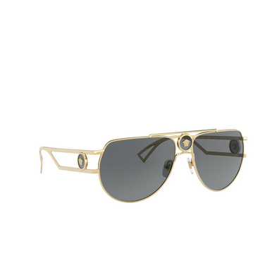 Versace VE2225 Sunglasses 100287 gold - three-quarters view