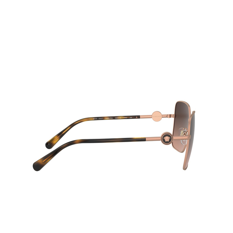 Versace VE2227 Sunglasses 1466G9 matte pink gold - 3/4