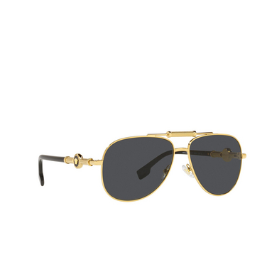 Versace VE2236 Sunglasses 100287 gold - three-quarters view