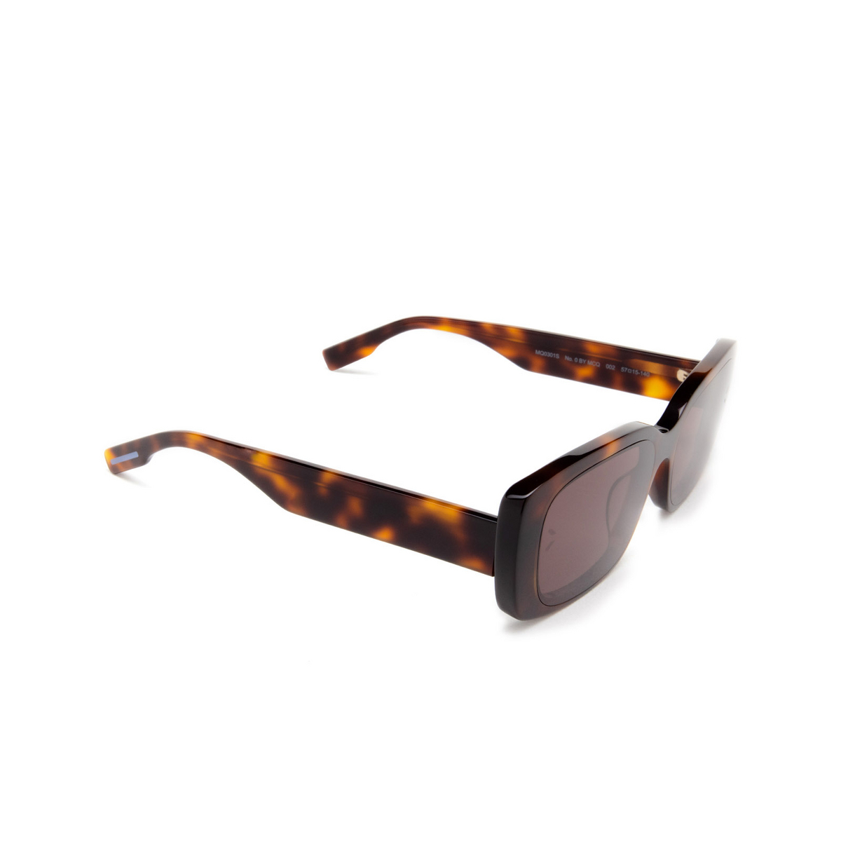 Alexander McQueen MQ0301S Sunglasses 002 Havana - three-quarters view