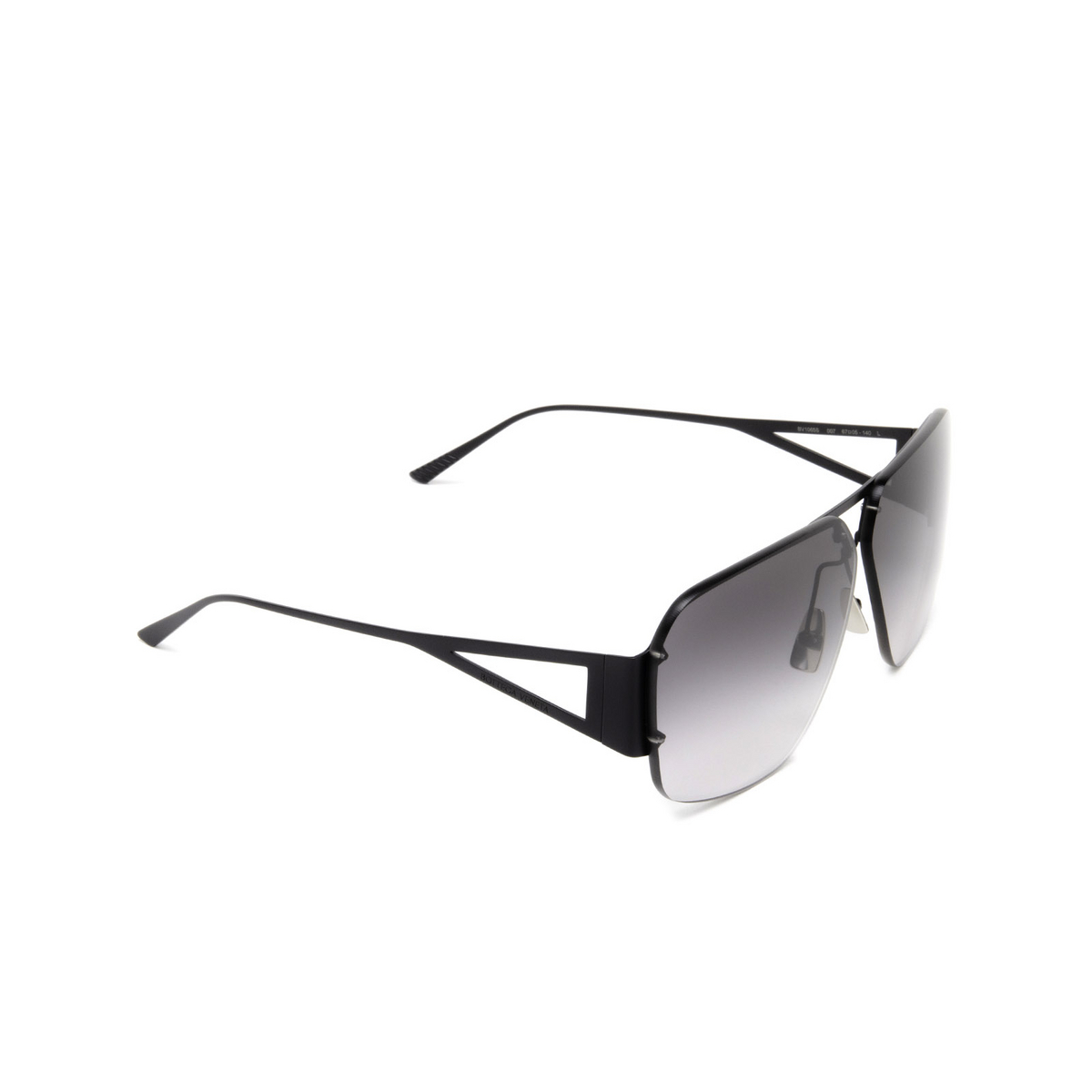Bottega Veneta BV1065S Sunglasses 007 Black - three-quarters view