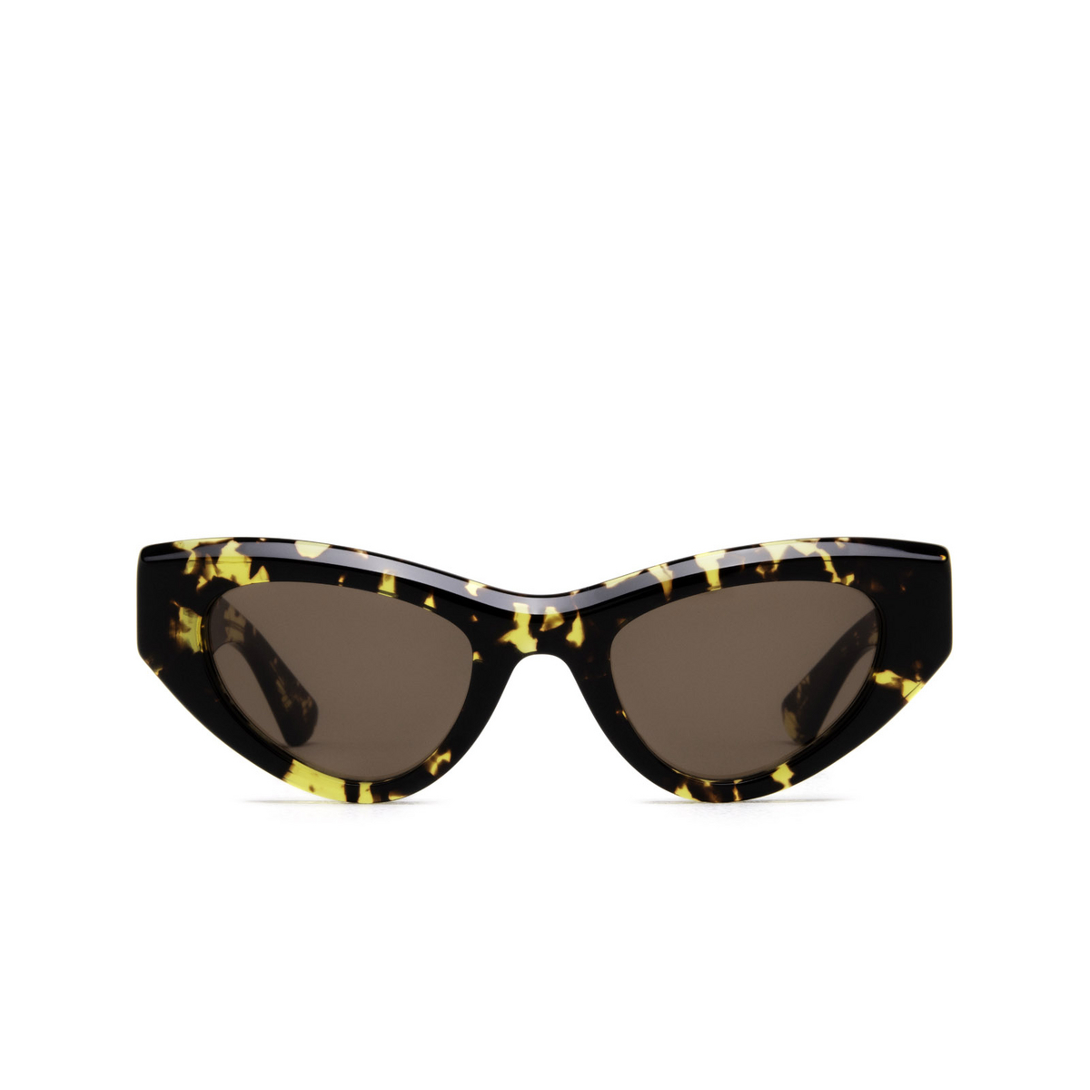 Bottega Veneta® Cat-eye Sunglasses: BV1142S color Havana 002 - front view.