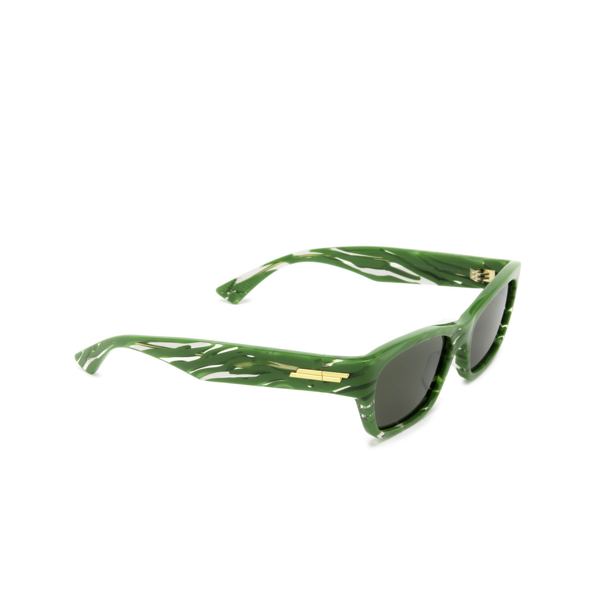 Bottega Veneta® Cat-eye Sunglasses: BV1143S color Green 004 - three-quarters view.