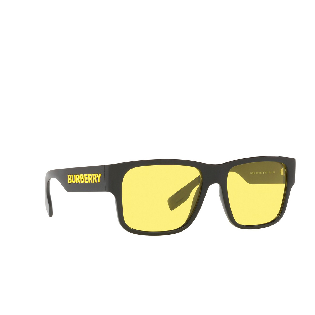 Burberry KNIGHT Sunglasses 300185 Black - three-quarters view