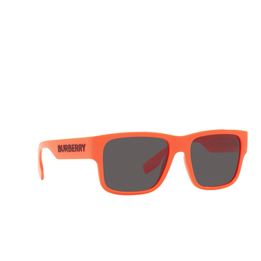Burberry KNIGHT Sunglasses 400087 orange - three-quarters view