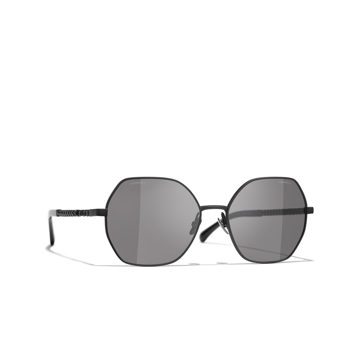 CHANEL square Sunglasses C101B1 Black - three-quarters view