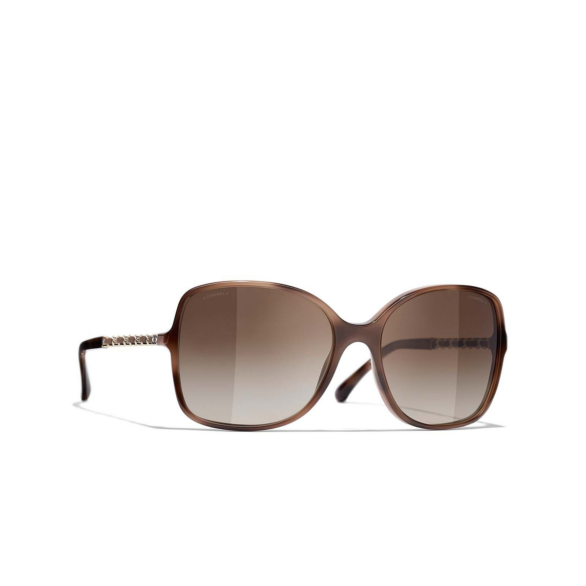 CHANEL square Sunglasses 1661S5 Tortoise - three-quarters view