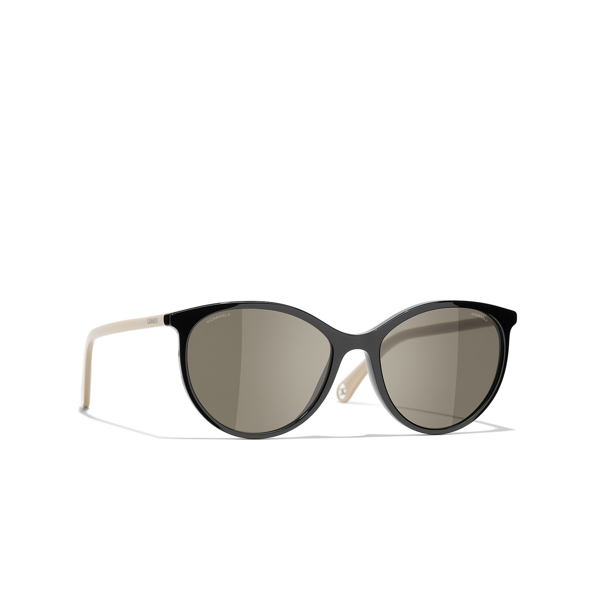 CHANEL pantos Sunglasses C942/3 Black & Beige - three-quarters view