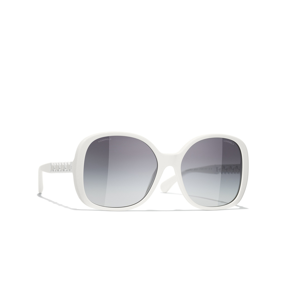 CHANEL square Sunglasses C716S6 White - three-quarters view