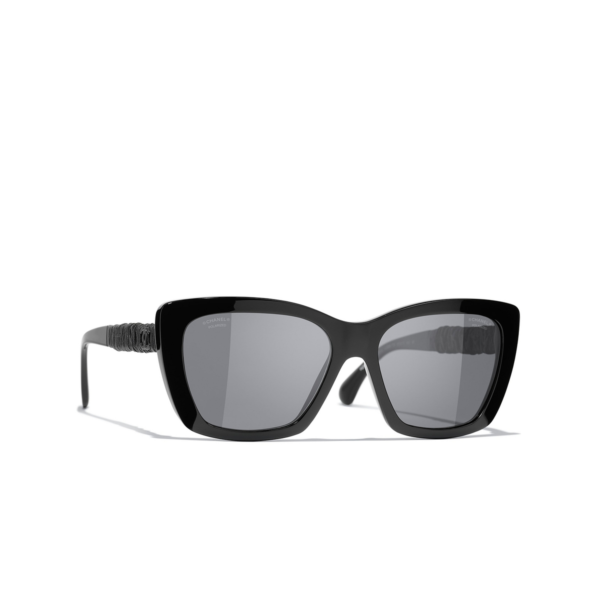 CHANEL butterfly Sunglasses C888T8 Black - three-quarters view