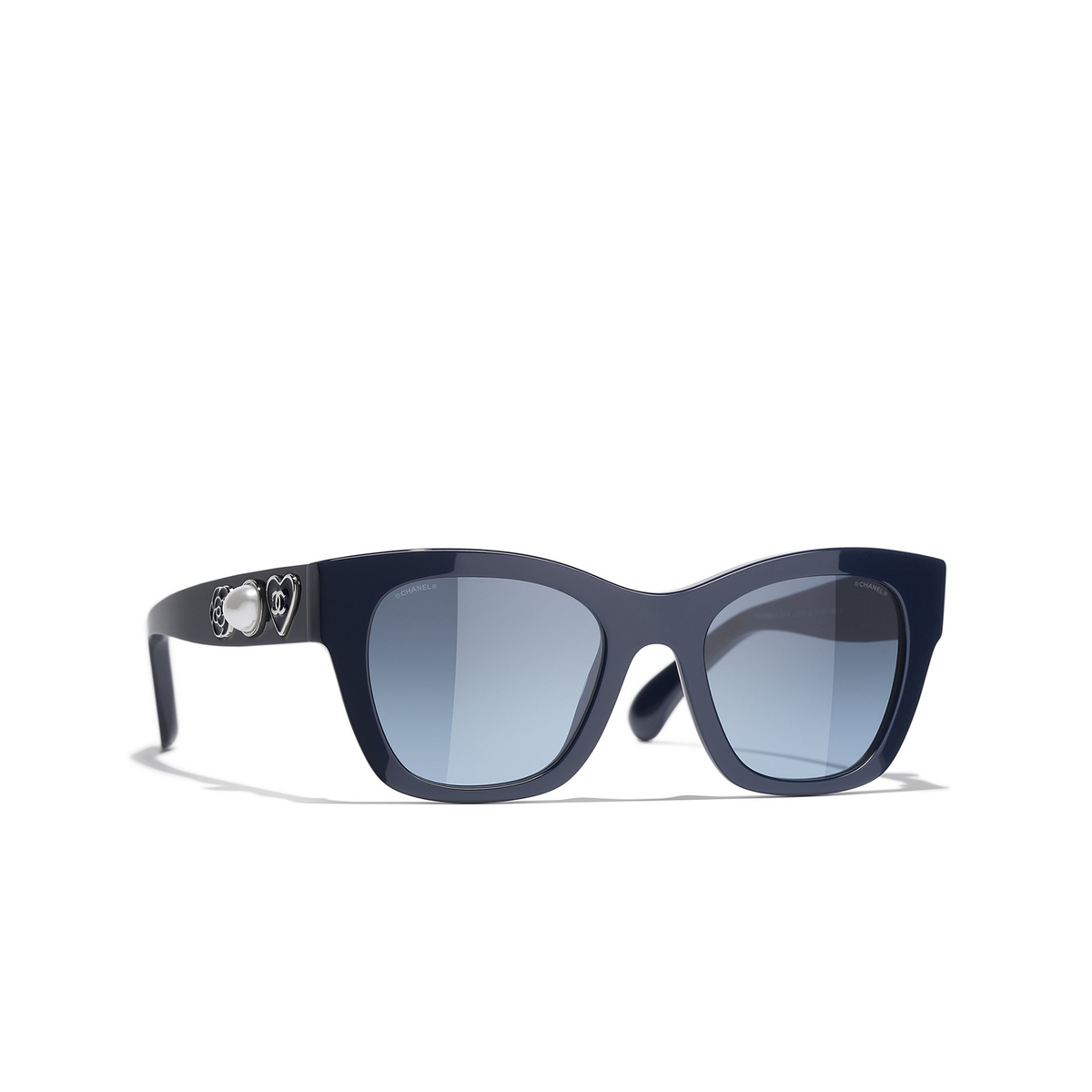 CHANEL square Sunglasses 1643S2 Blue - three-quarters view
