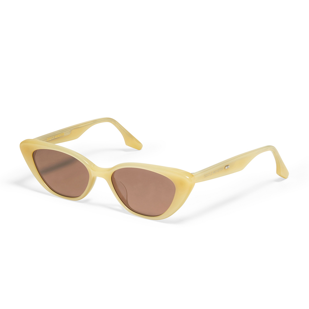 Gentle Monster® Cat-eye Sunglasses: Crella color Yellow Y1 - three-quarters view.