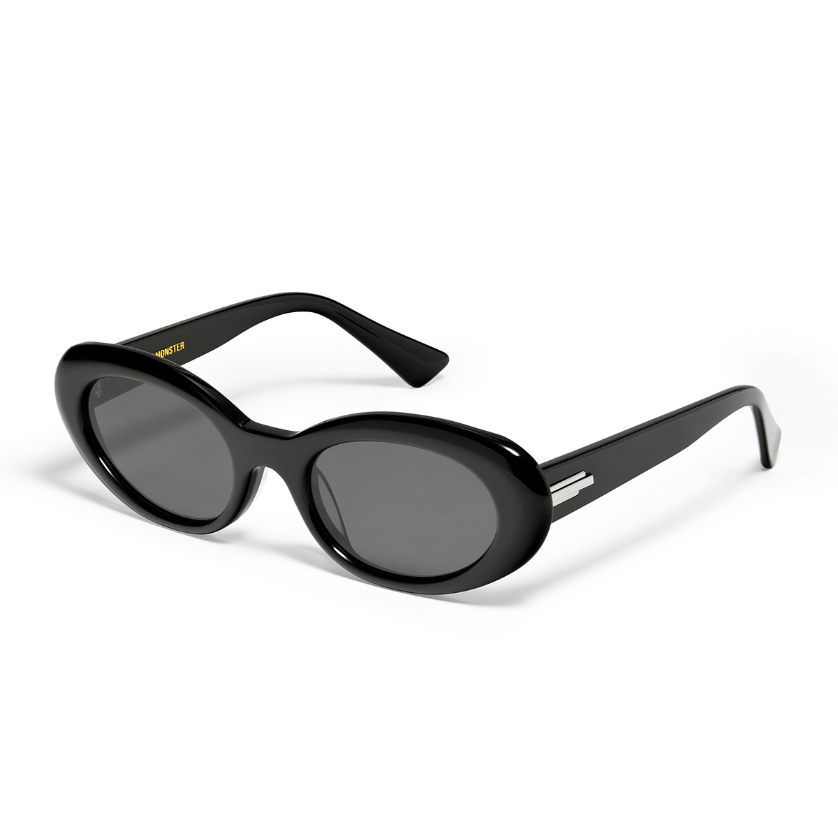 Gentle Monster® Cat-eye Sunglasses: Le color 01 Black - three-quarters view