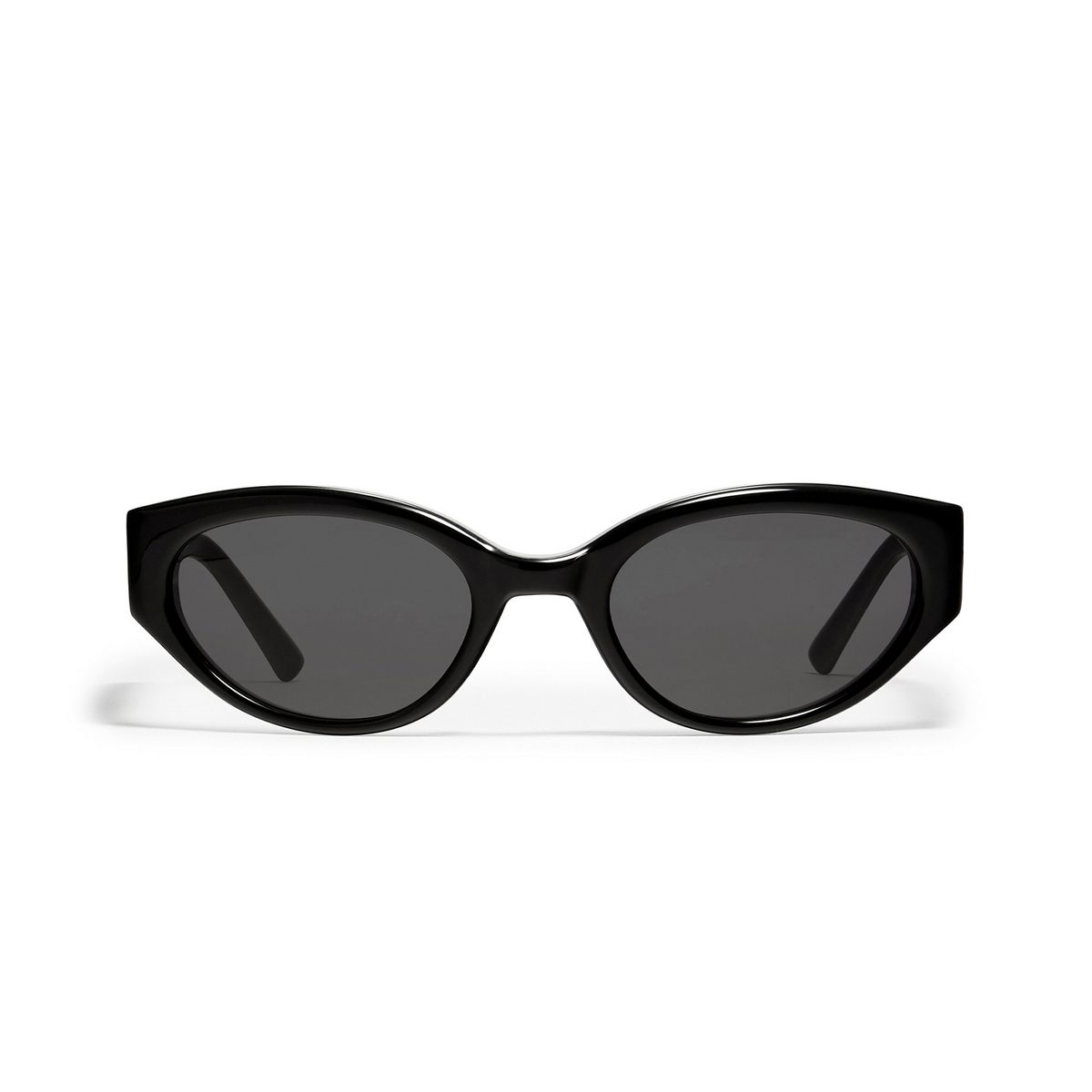 Gentle Monster® Cat-eye Sunglasses: Molto color Black 01 - front view.