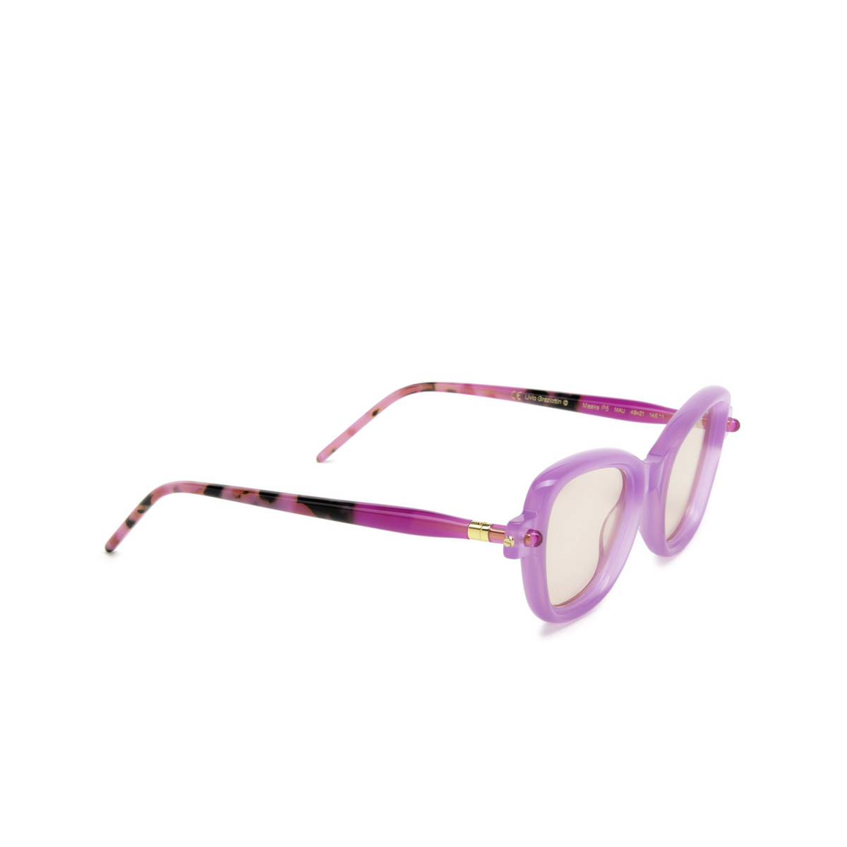 Kuboraum® Cat-eye Sunglasses: P5 color Mauve & Cyclamen Havana Fuchsia Mau - three-quarters view.