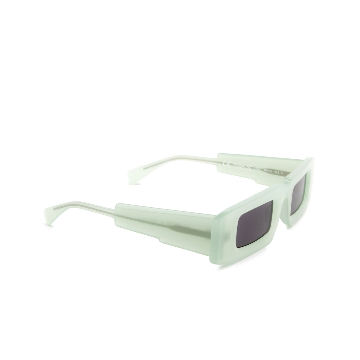 Kuboraum® Rectangle Sunglasses: X5 color Jade - three-quarters view.