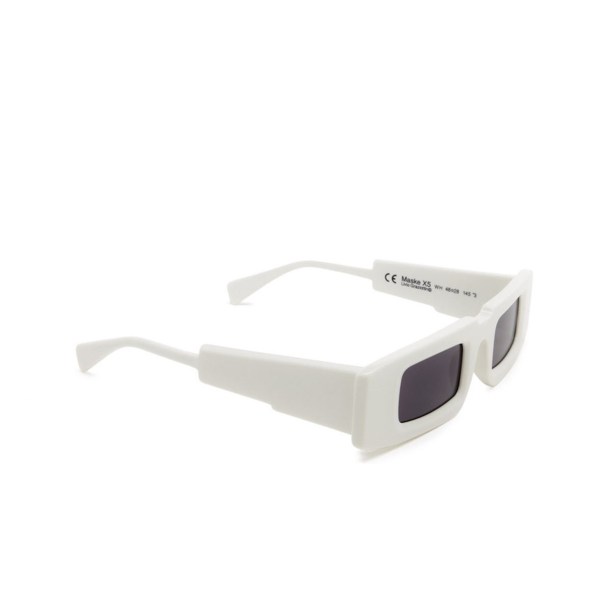 Kuboraum X5 Sunglasses WH White - three-quarters view