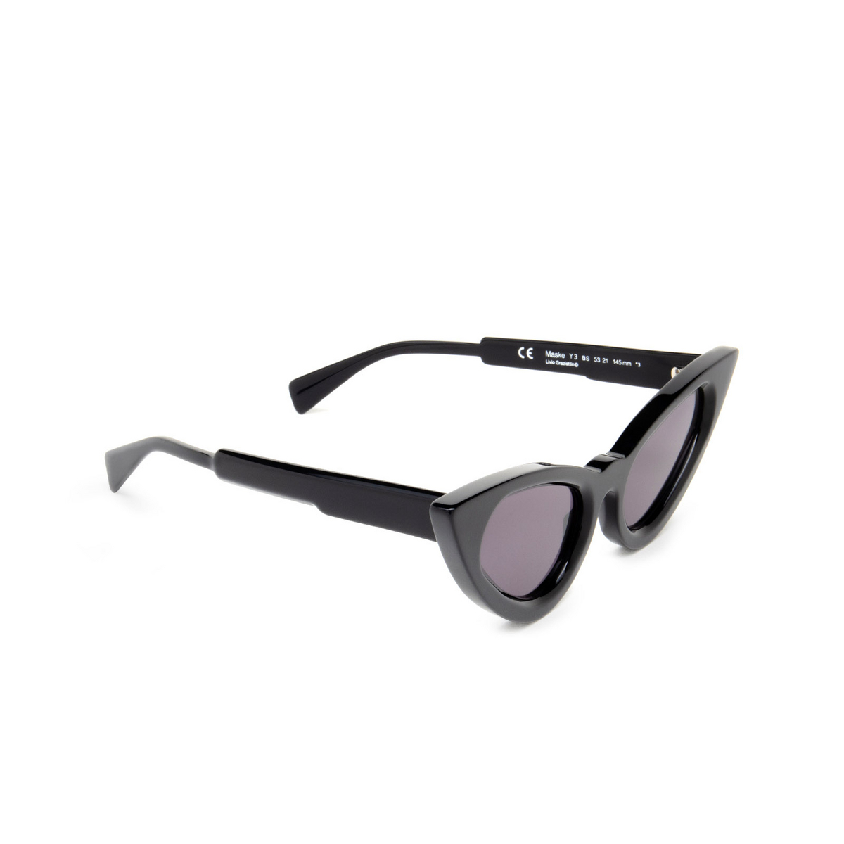 Kuboraum Y3 Sunglasses BS Black Shine - three-quarters view