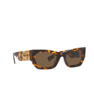 Lunettes de soleil Miu Miu MU 09WS VAU06B honey havana - Vue trois quarts