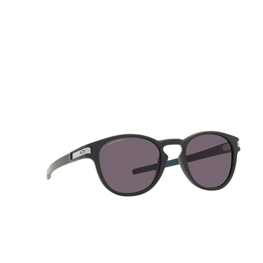 Oakley LATCH Sunglasses 926562 matte carbon - three-quarters view