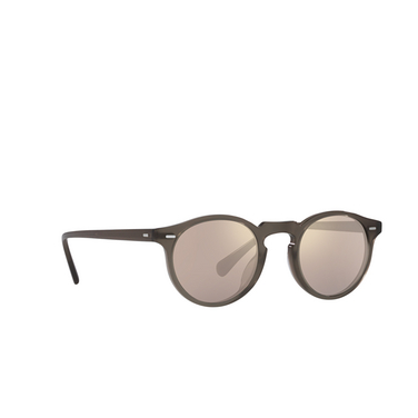 Oliver Peoples GREGORY PECK Sunglasses 14735D taupe - three-quarters view