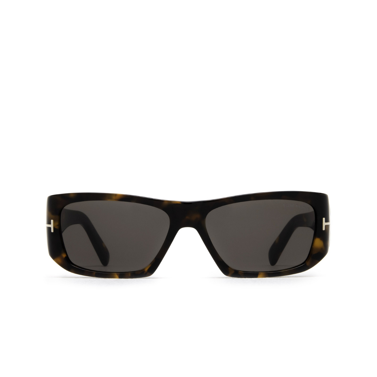 Tom Ford® Rectangle Sunglasses: Andres-02 FT0986 color Dark Havana 52A - front view.