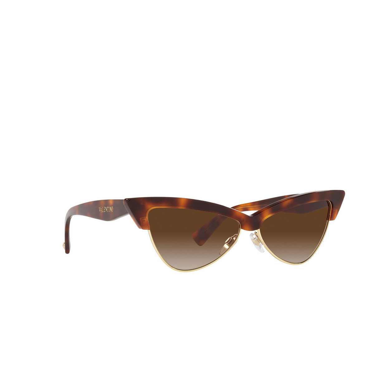 Valentino® Cat-eye Sunglasses: VA4102 color Havana 501113 - three-quarters view.