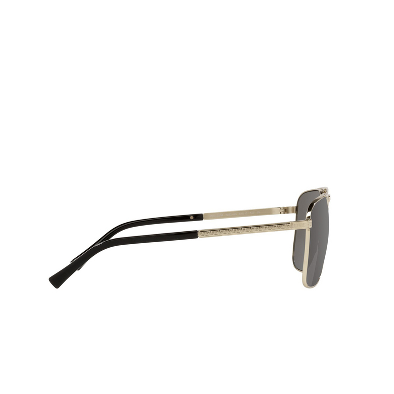 Versace VE2238 Sunglasses 12526G pale gold - 3/4
