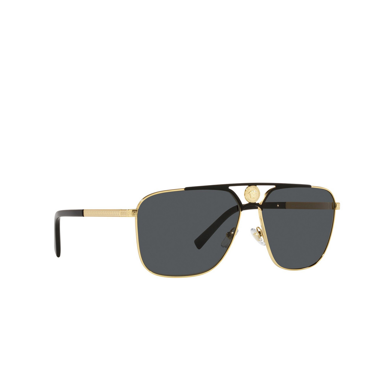 Versace VE2238 Sunglasses 143687 Gold / Matte Black - three-quarters view