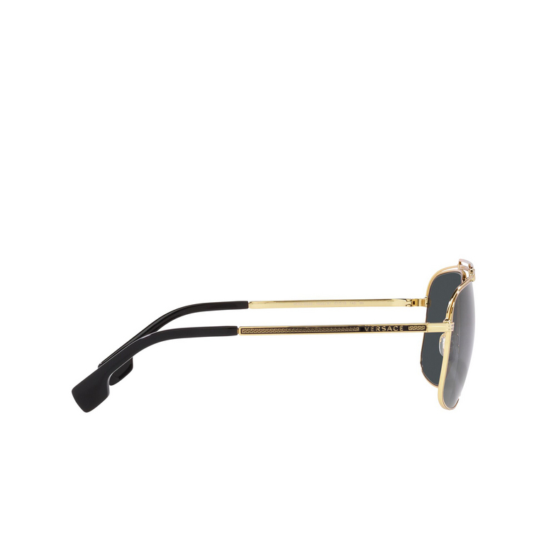 Versace VE2242 Sunglasses 100287 gold - 3/4