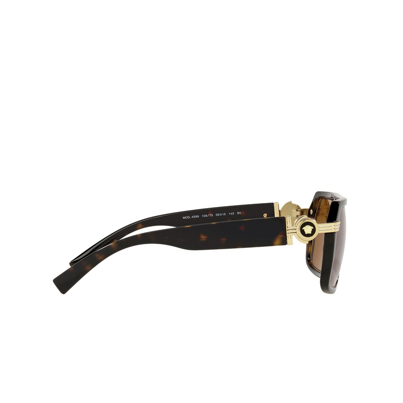 Versace VE4399 Sunglasses 108/73 havana - 3/4