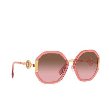 Versace VE4413 Sonnenbrillen 532214 transparent pink - Dreiviertelansicht