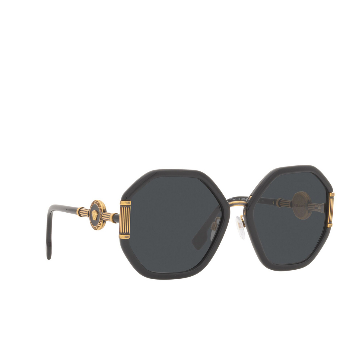 Versace VE4413 Sunglasses GB1/87 Black - three-quarters view