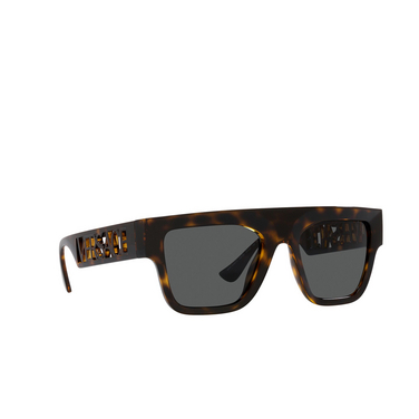 Gafas de sol Versace VE4430U 108/87 havana - Vista tres cuartos