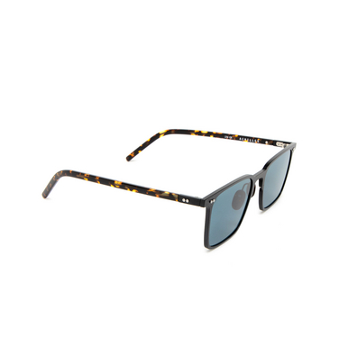 AKILA ACHILLES Sunglasses 01/32 black - three-quarters view