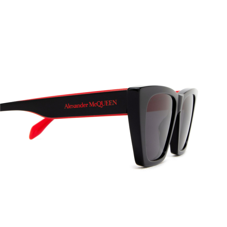 Alexander McQueen AM0299S Sunglasses 003 black - 3/4