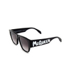 Gafas de sol Alexander McQueen AM0328S 001 black - Miniatura del producto 4/5