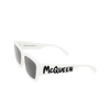 Gafas de sol Alexander McQueen AM0329S 003 white - Miniatura del producto 4/5