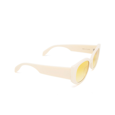 Alexander McQueen AM0330S Sonnenbrillen 003 white - Dreiviertelansicht
